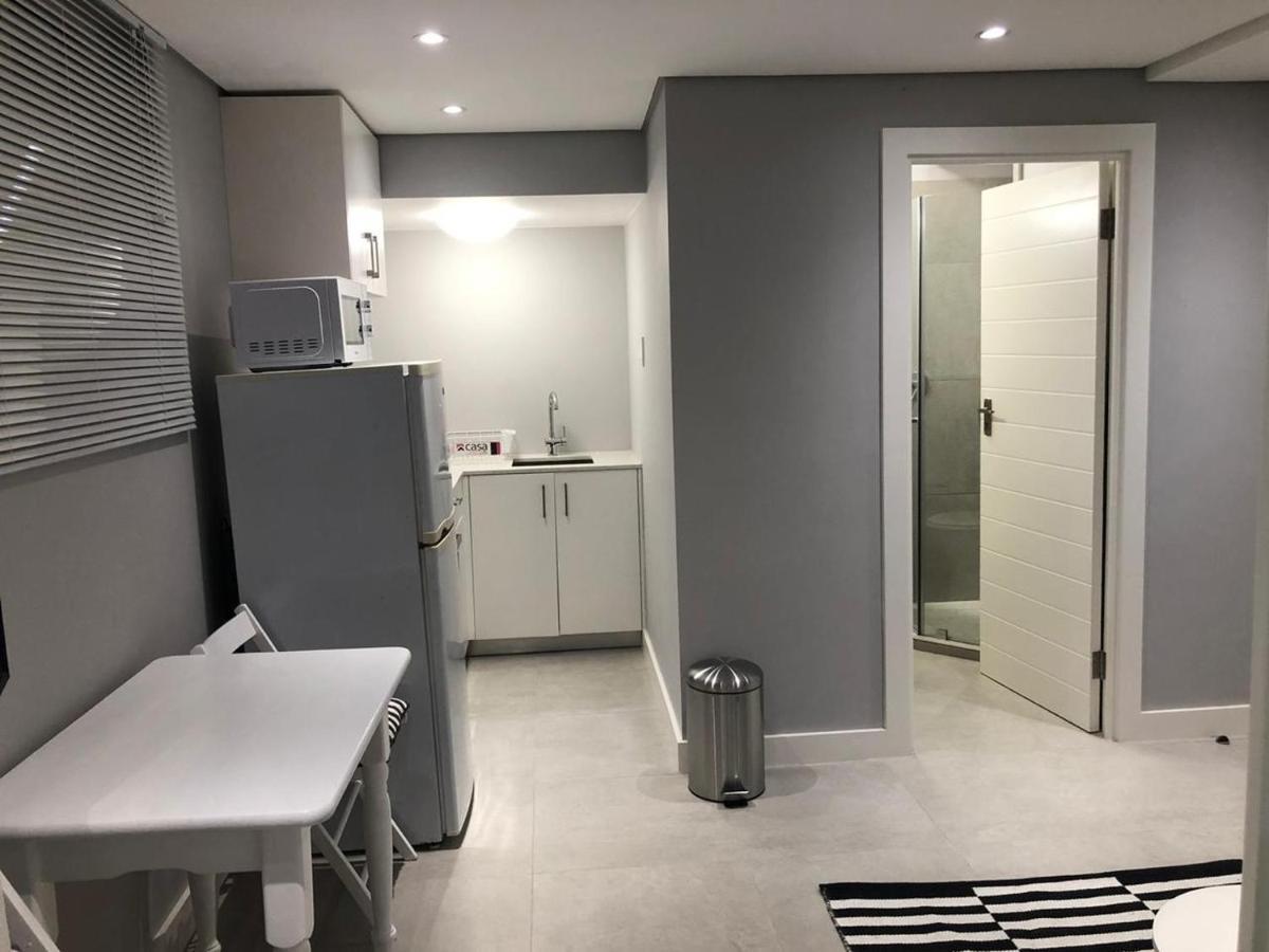 Ferienwohnung Private Bachelor Pad In Sea Point Kapstadt Exterior foto